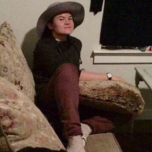 Meet your Posher, Jillian